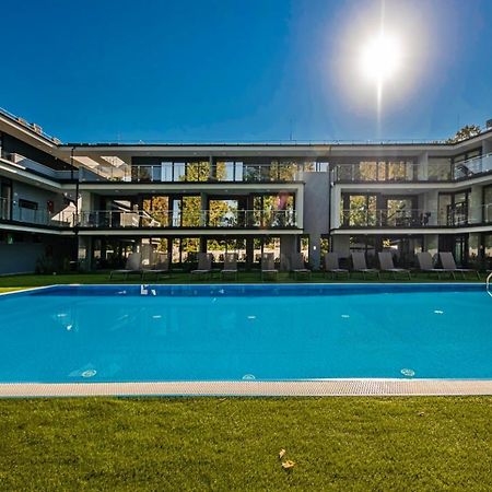 H55 Aparthotel Балатонлеле Екстериор снимка