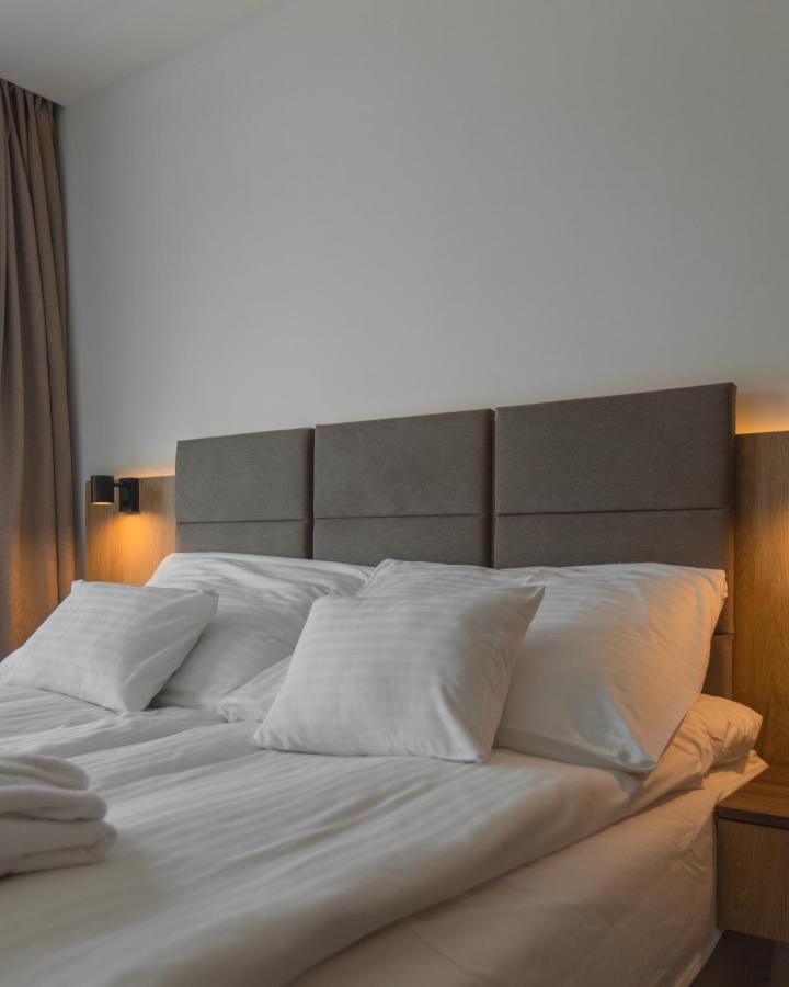H55 Aparthotel Балатонлеле Екстериор снимка