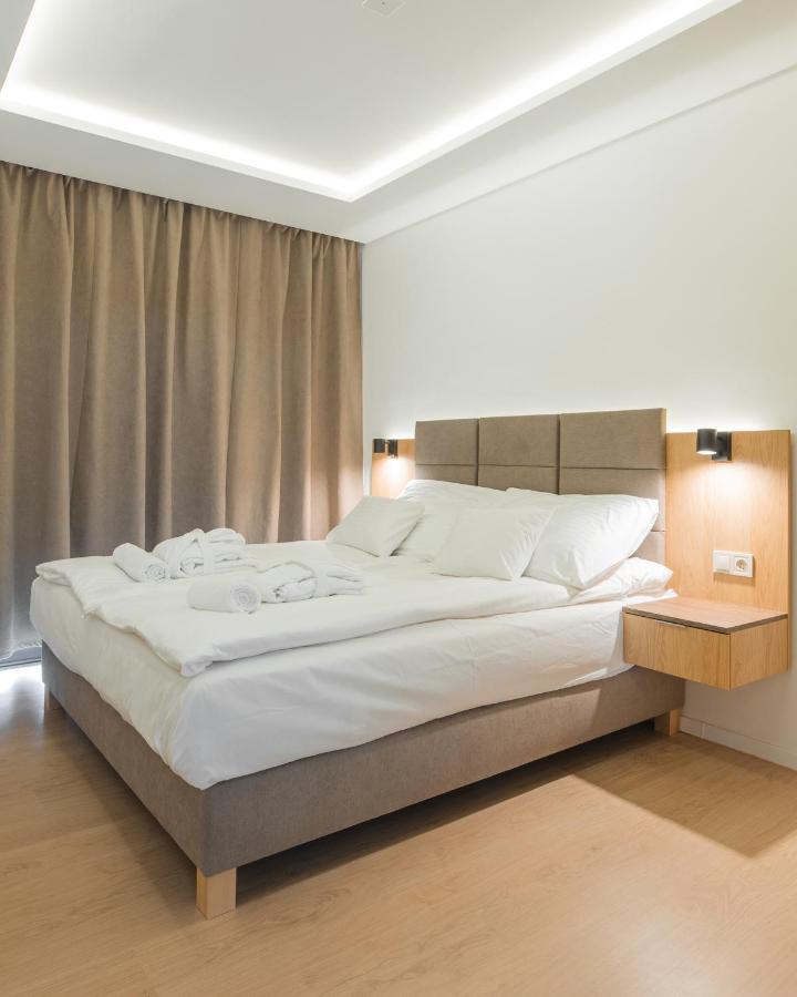 H55 Aparthotel Балатонлеле Екстериор снимка