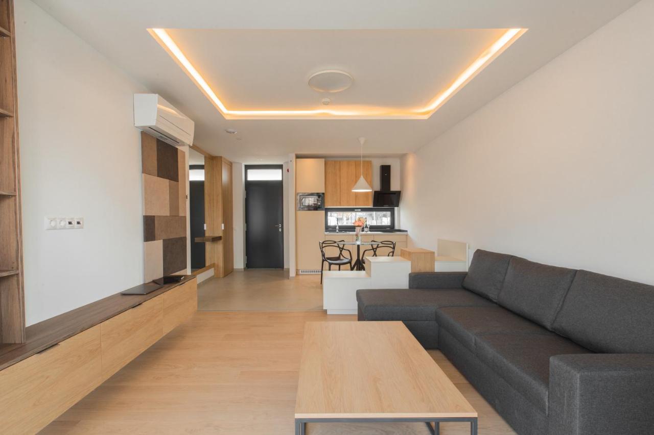 H55 Aparthotel Балатонлеле Екстериор снимка
