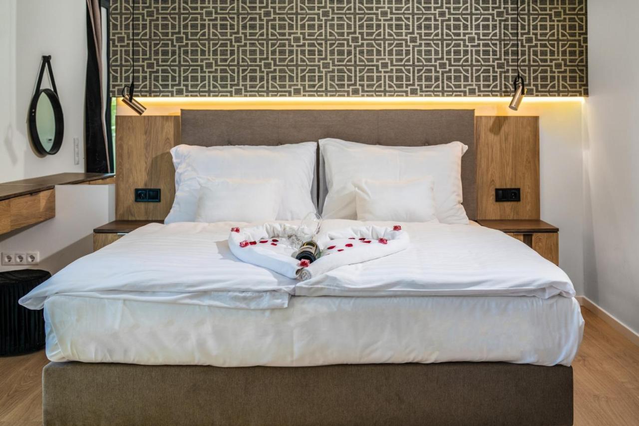 H55 Aparthotel Балатонлеле Екстериор снимка