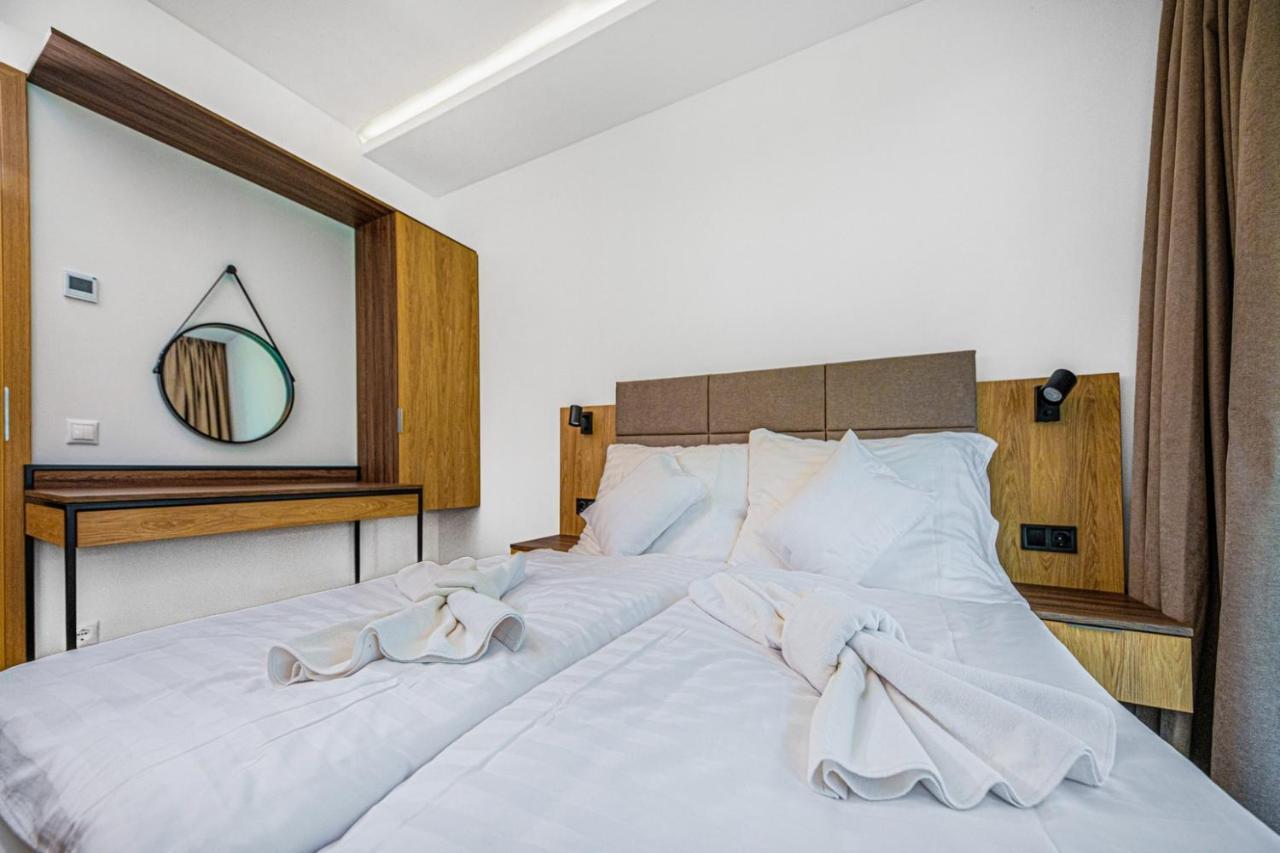 H55 Aparthotel Балатонлеле Екстериор снимка