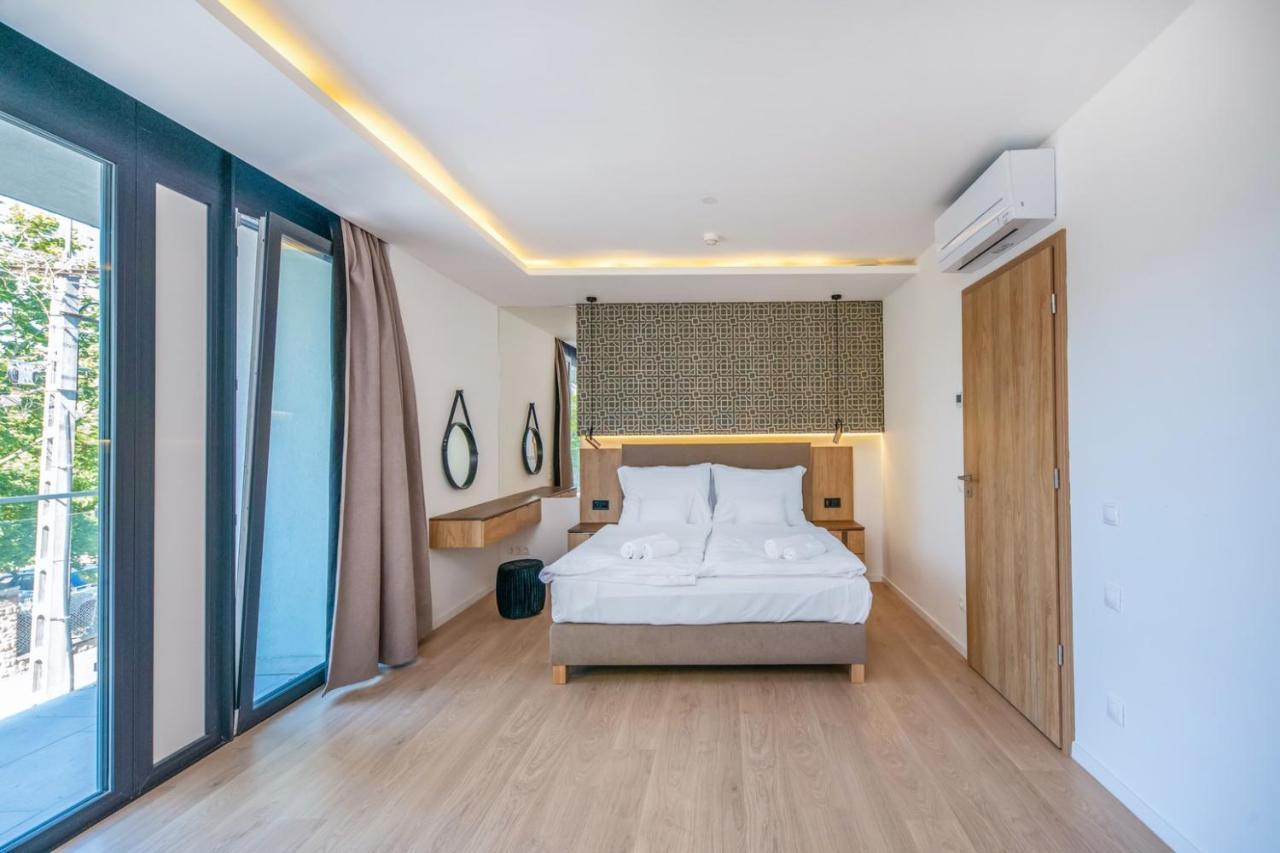 H55 Aparthotel Балатонлеле Екстериор снимка